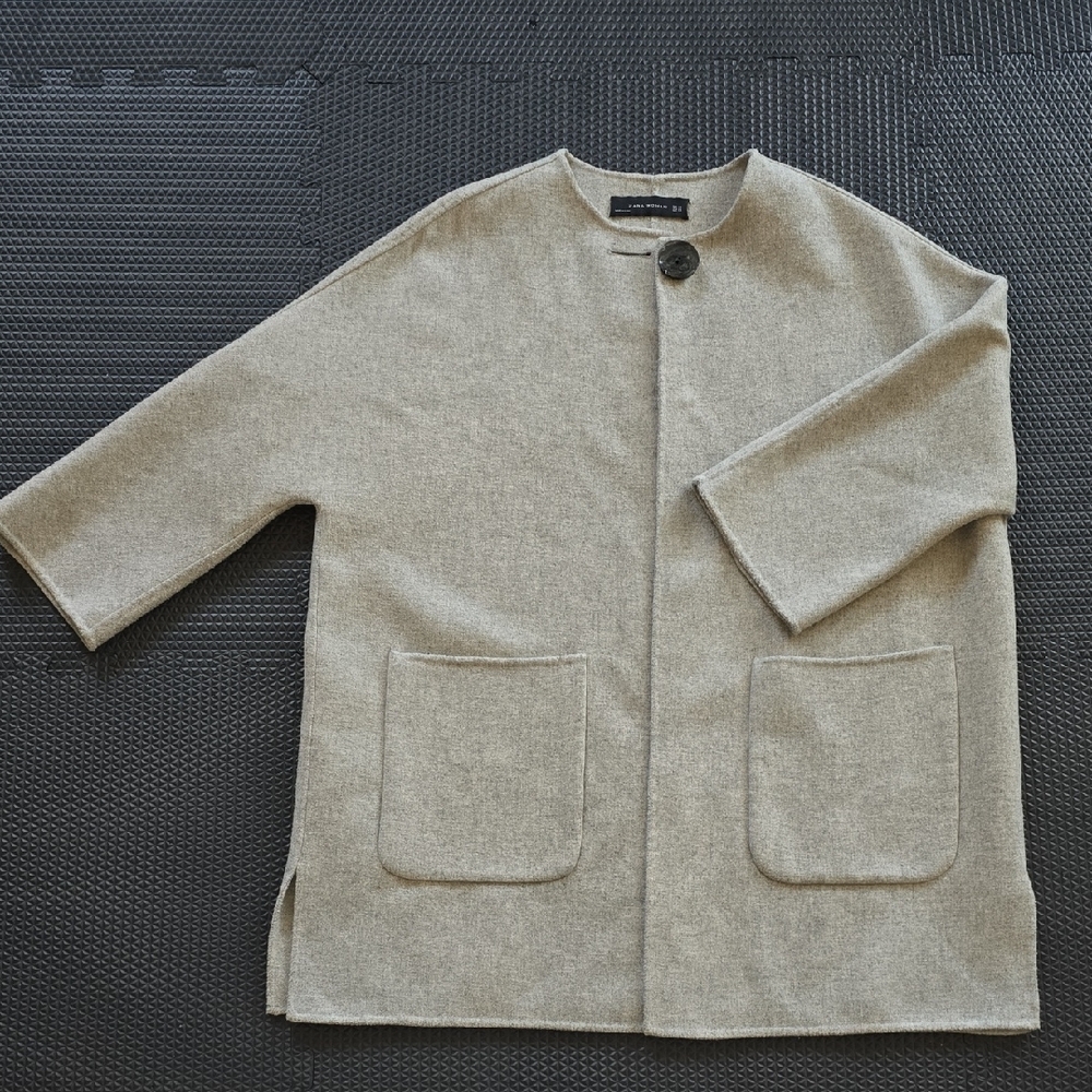 Zara Gray Lightweight Shirt Jacket with Modern Silhouette